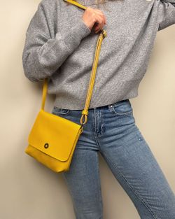 Bolsa de ombro pequena com aba em couro CUIROTS Seta