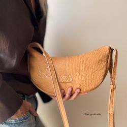 Bandolera mitja lluna CUIROTS Austràlia de pell