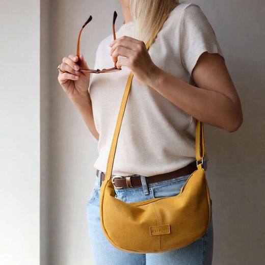 Sac bandoulière demi-lune en cuir CUIROTS Australia