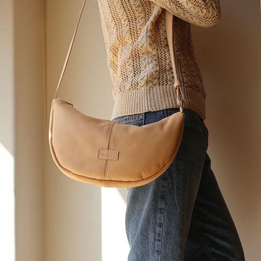 Sac bandoulière demi-lune en cuir CUIROTS Australia
