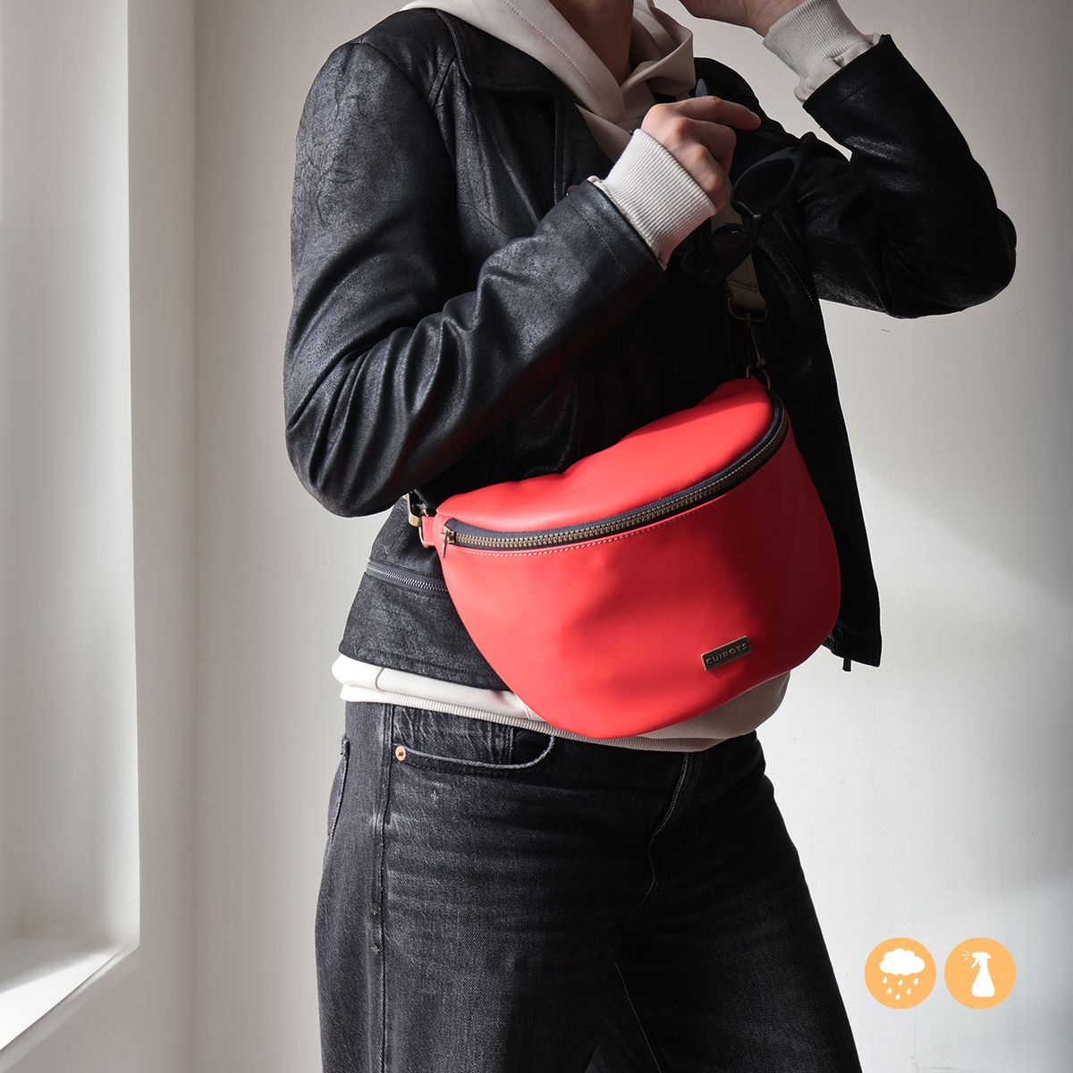 Bandolera tipo riñonera CUIROTS Bio de silicona azul