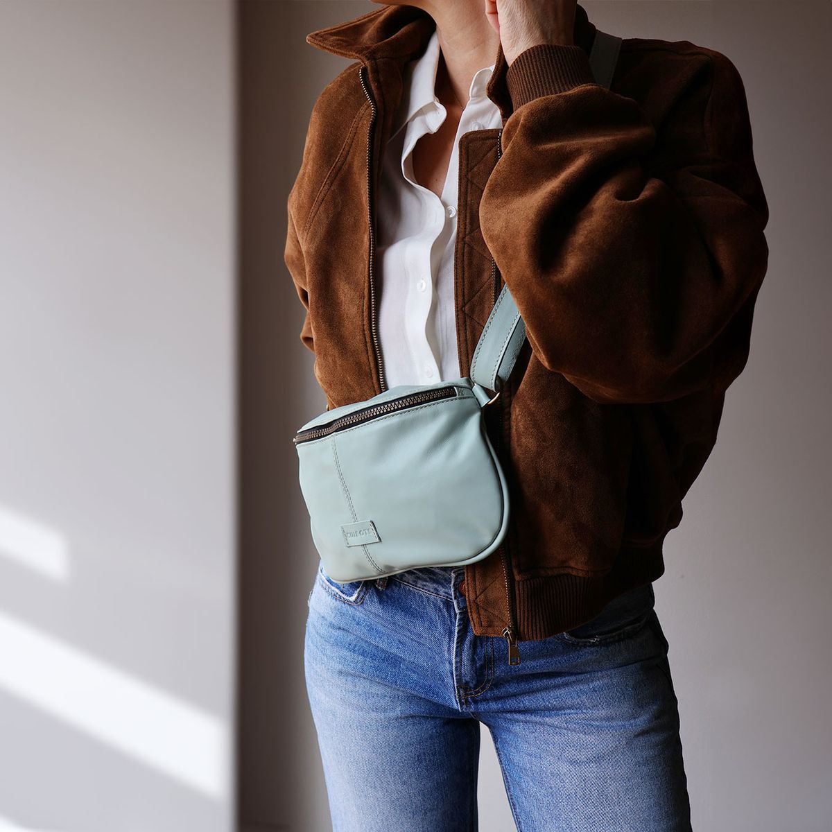 Bandolera riñonera pequeña CUIROTS Olivia azul