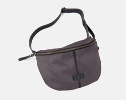 Bandolera tipo riñonera CUIROTS Básic