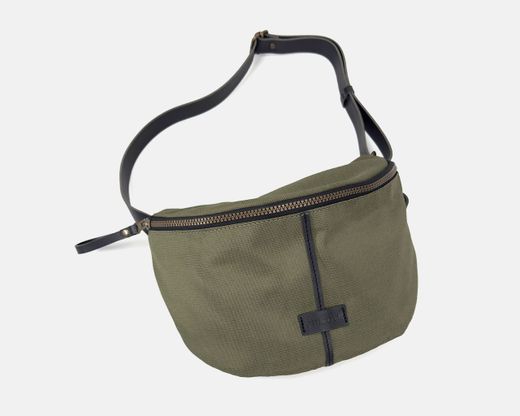 Bandolera tipo riñonera CUIROTS Básic