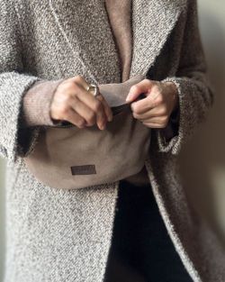 Bolsa de cintura Zoe em camurça da CUIROTS