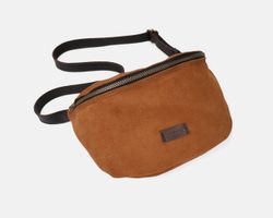 Bolsa de cintura Zoe em camurça da CUIROTS