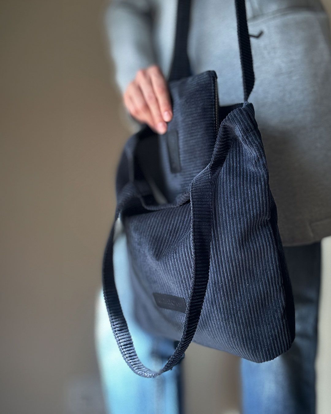 Bolsa tipo shopper mediana MINIOTS de pana Gris