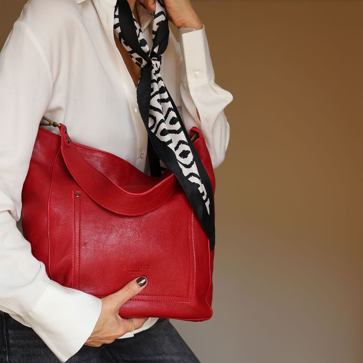 Bolso de hombro y bandolera CUIROTS Evelyn Cuero